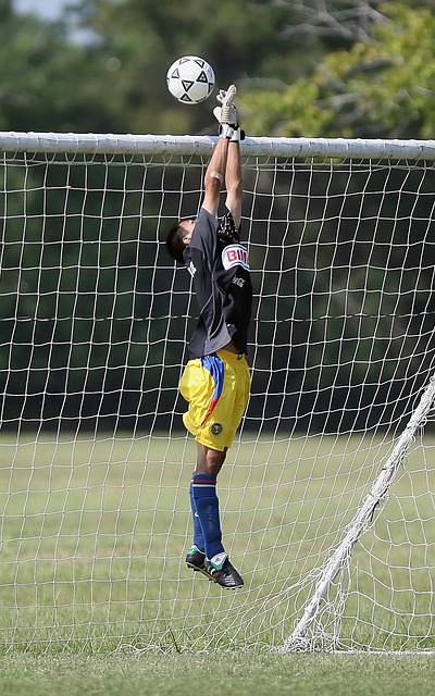 何被认为超 何被认为超